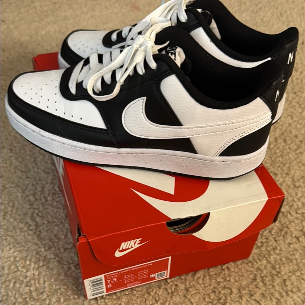 Nike Court Vision Low Sneakers